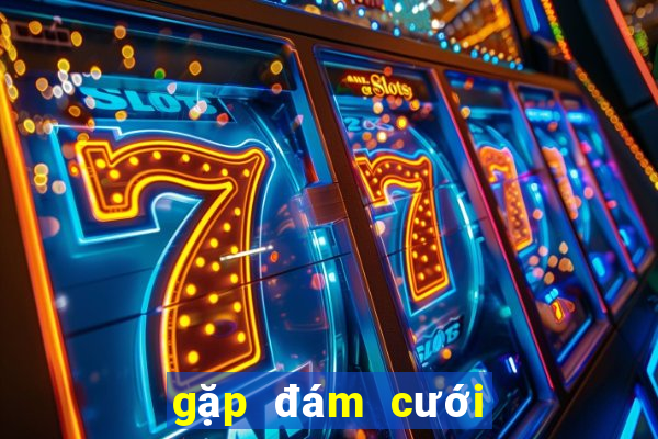 gặp đám cưới đánh con gì