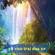 y8 con trai dua xe